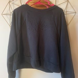 Nike 2x black crop sweater